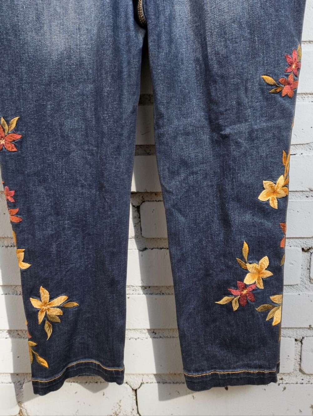 Driftwood Boyfriend Overalls Blue Denim Floral Embroidery Trim Womens Size Large - Picture 7 of 16